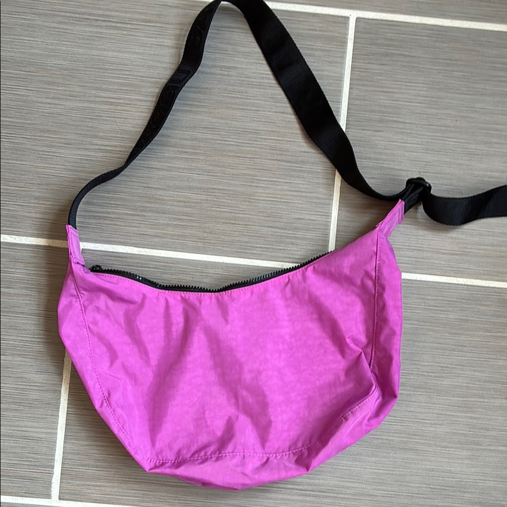 BAGGU Vibrant Pink Crossbody Bag